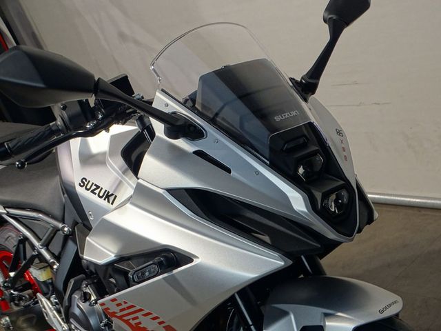 suzuki - gsx-8r
