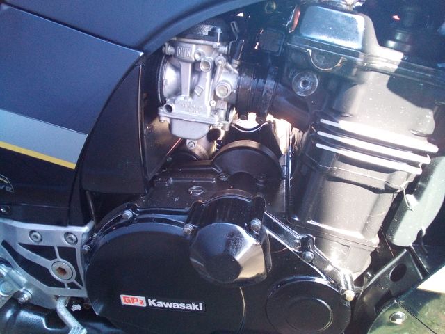 kawasaki - gpz-900-r