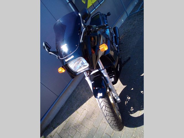 kawasaki - gpz-900-r