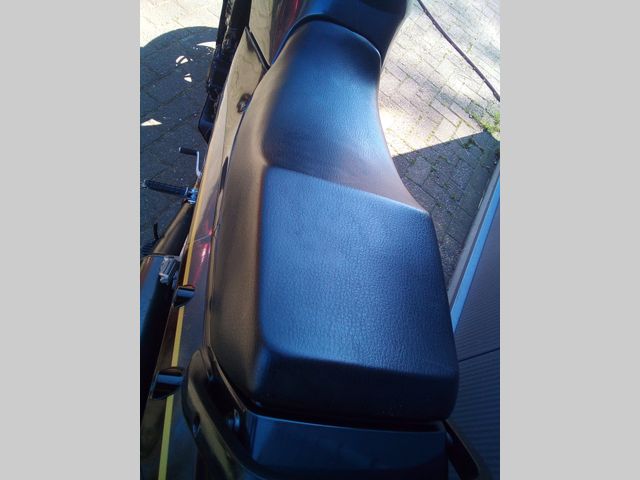 kawasaki - gpz-900-r