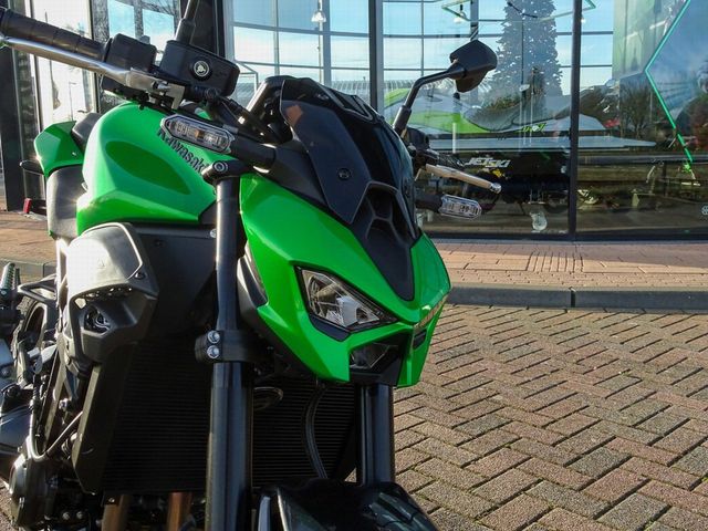 kawasaki - z900
