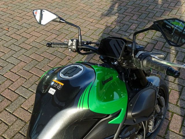 kawasaki - z900
