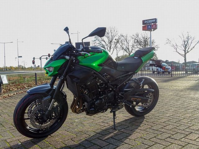 kawasaki - z900