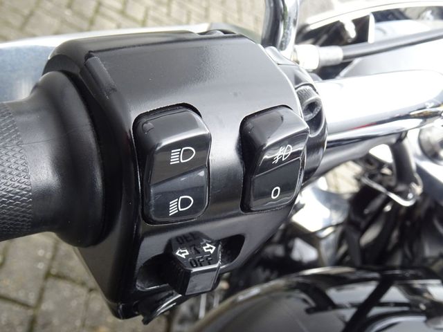 triumph - thunderbird-lt-abs