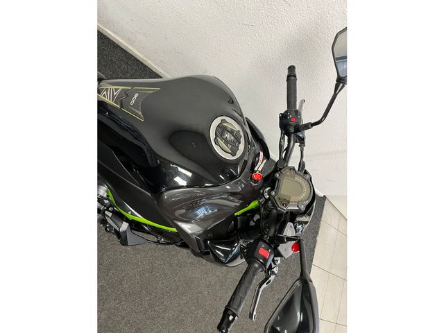 kawasaki - z900