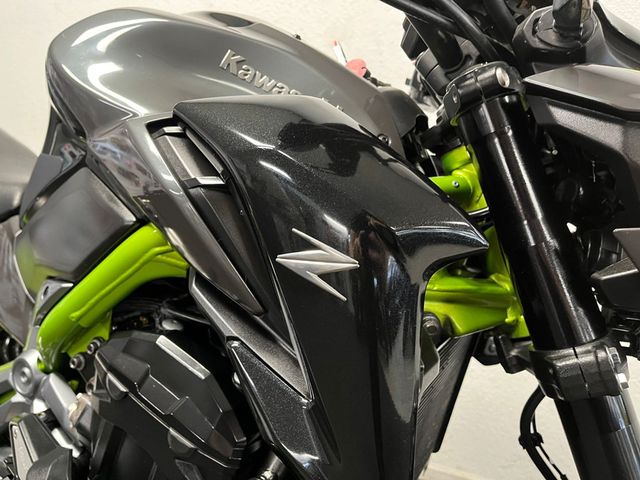 kawasaki - z900