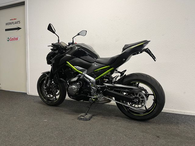 kawasaki - z900