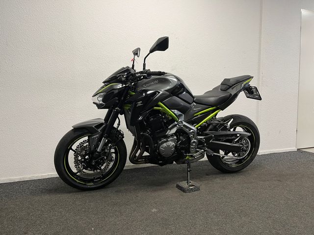 kawasaki - z900