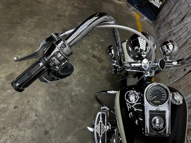 harley-davidson - heritage-softail-classic-flstc