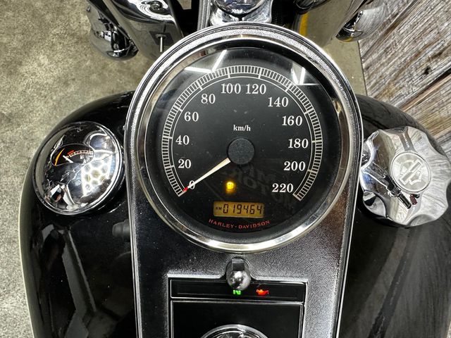 harley-davidson - heritage-softail-classic-flstc