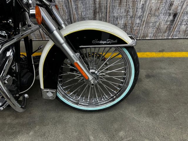 harley-davidson - heritage-softail-classic-flstc