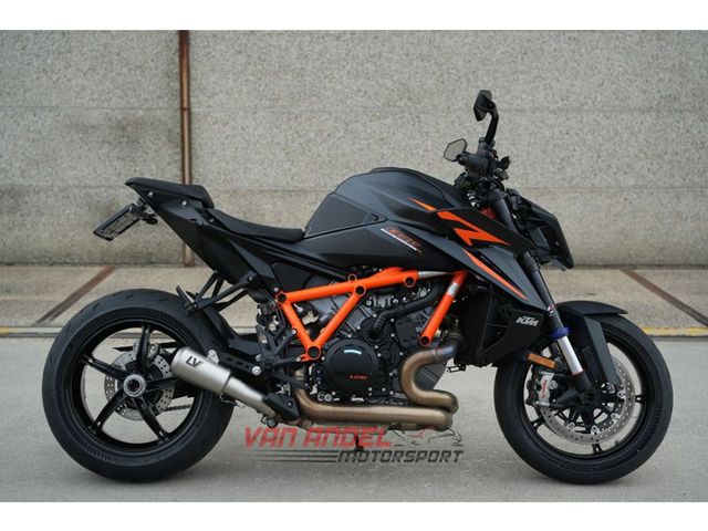 ktm - 1390-super-duke-r-evo