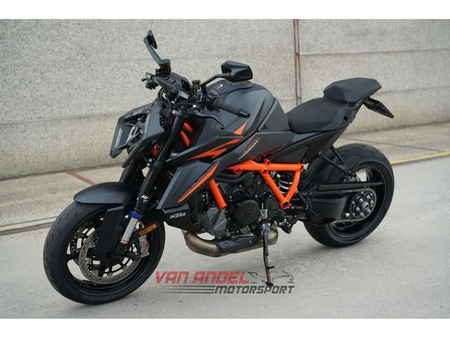 ktm - 1390-super-duke-r-evo