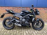 TRIUMPH STREET TRIPLE 765 RS