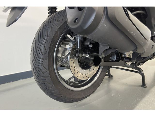 yamaha - x-max-300-tech-max