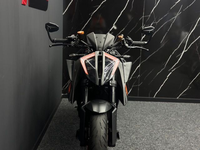 ktm - 1290-super-duke-r