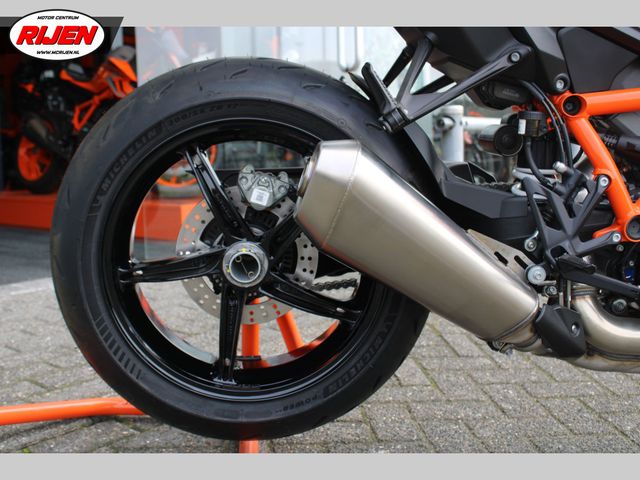 ktm - 1390-super-duke-r