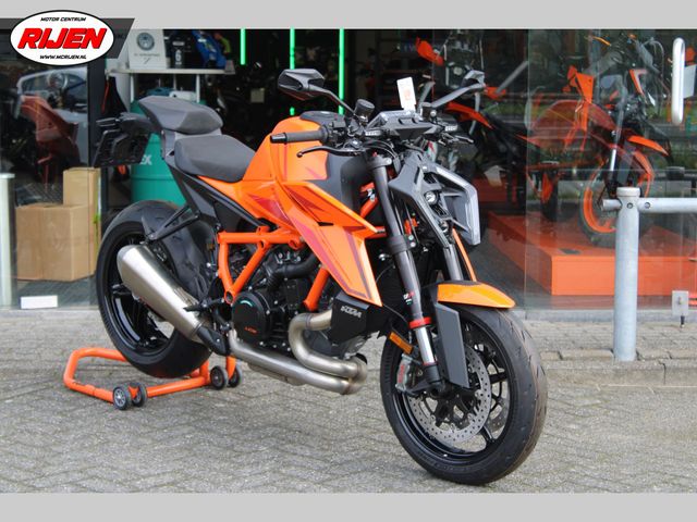 ktm - 1390-super-duke-r