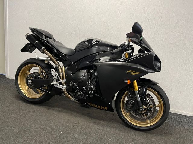 yamaha - yzf-r1