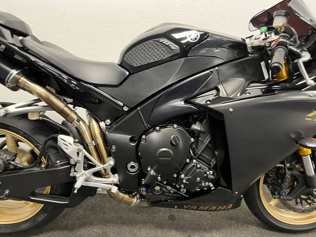 yamaha - yzf-r1