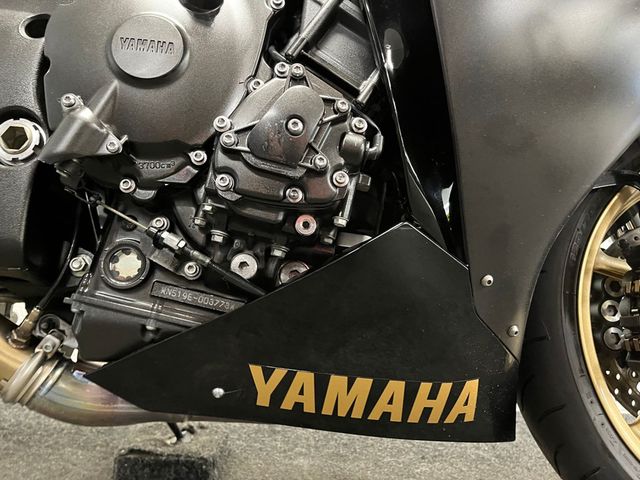 yamaha - yzf-r1
