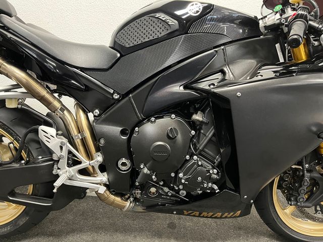yamaha - yzf-r1
