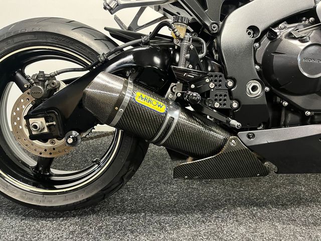 honda - cbr-1000-rr-fireblade