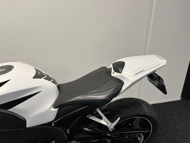 honda - cbr-1000-rr-fireblade