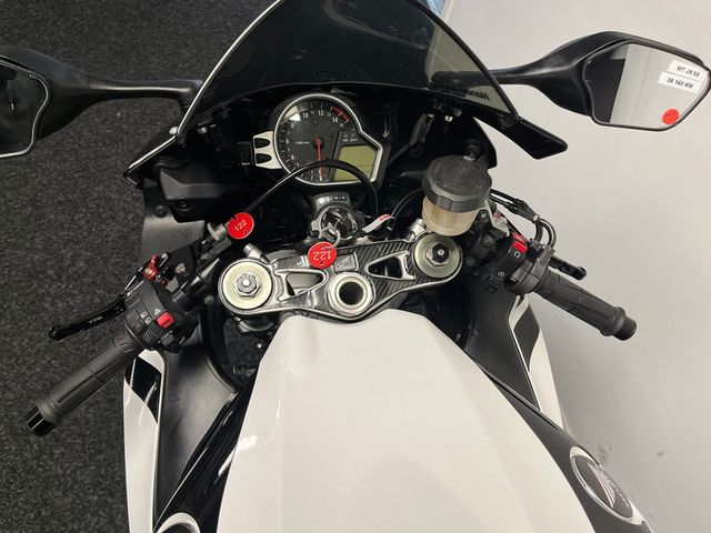 honda - cbr-1000-rr-fireblade