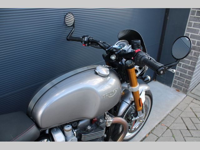triumph - thruxton-1200-r