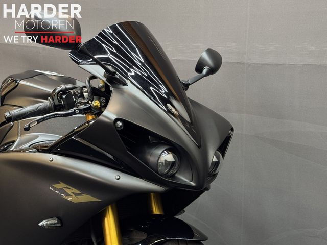yamaha - yzf-r1