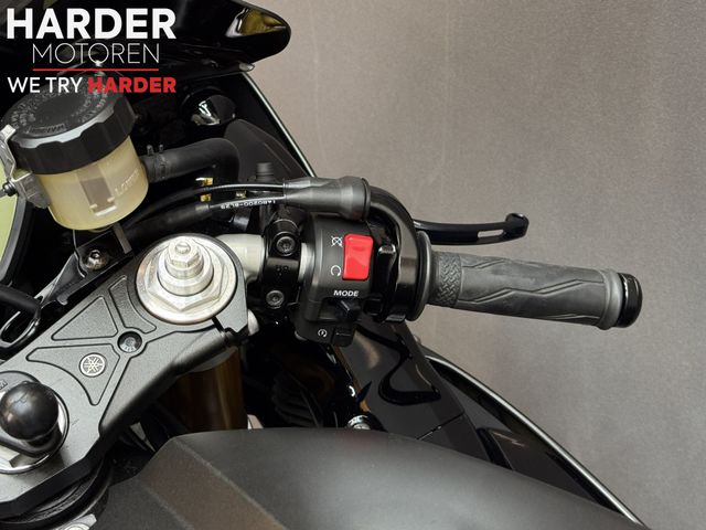 yamaha - yzf-r1