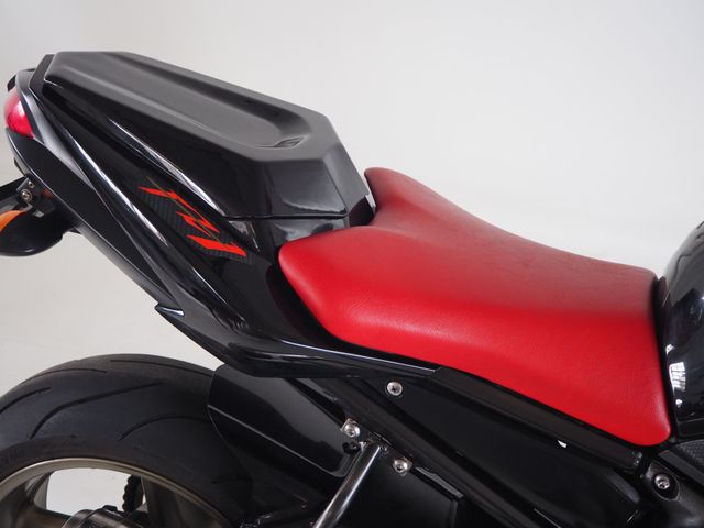 yamaha - fz-1