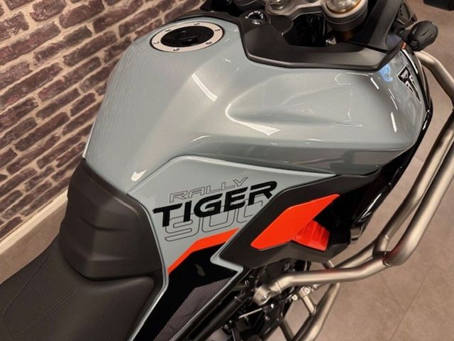 triumph - tiger-900-desert-edition