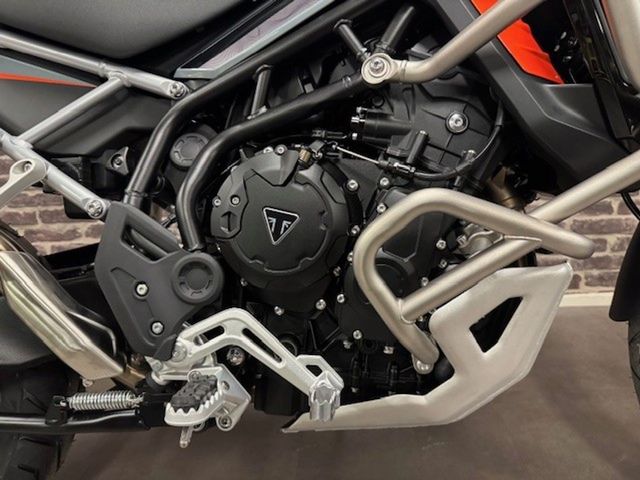 triumph - tiger-900-desert-edition