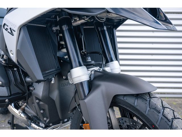 bmw - r-1300-gs