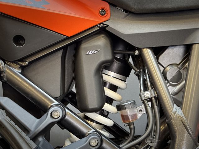 ktm - 1290-super-adventure-s