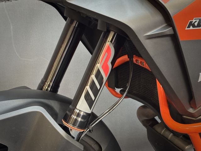 ktm - 1290-super-adventure-s