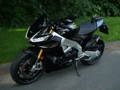 Aprilia Tuono V4 Factory | Origineel | Akrapovic 2022 occasion – foto 12 van 19