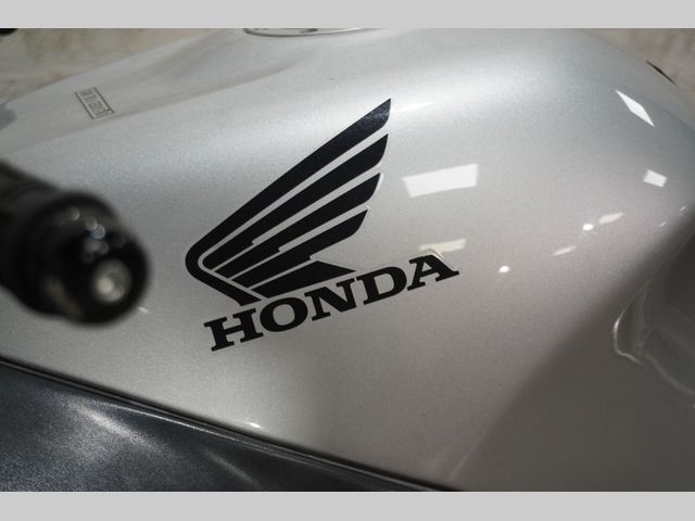 honda - cbr-1100--xx-super-blackbird