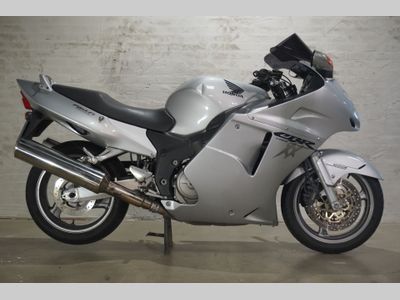HONDA CBR 1100  XX SUPER BLACKBIRD – foto 2