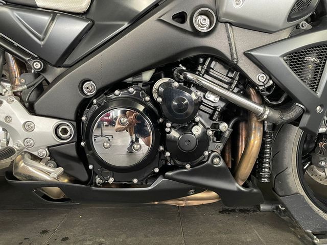 suzuki - b-king-1300