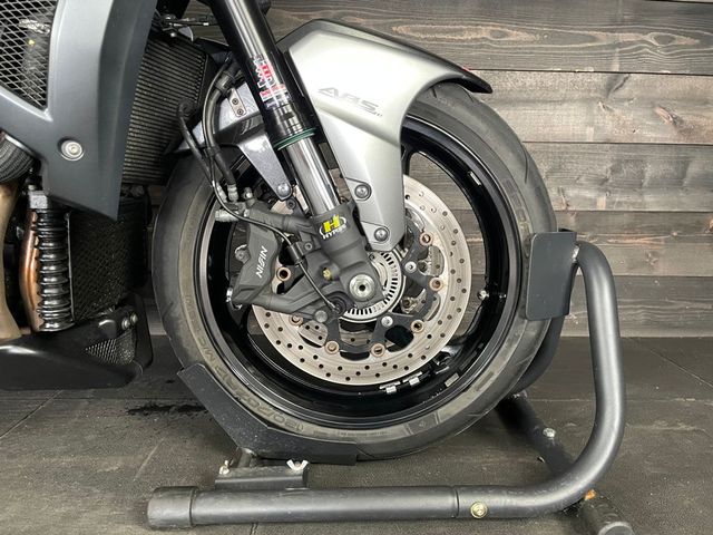 suzuki - b-king-1300