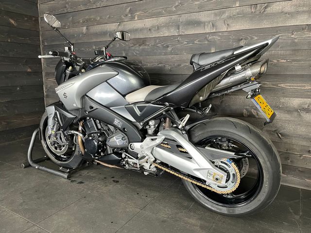 suzuki - b-king-1300
