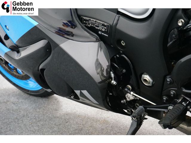 suzuki - gsx-r-1300-hayabusa