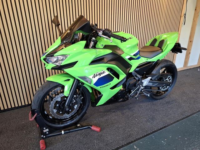 kawasaki - ninja-650