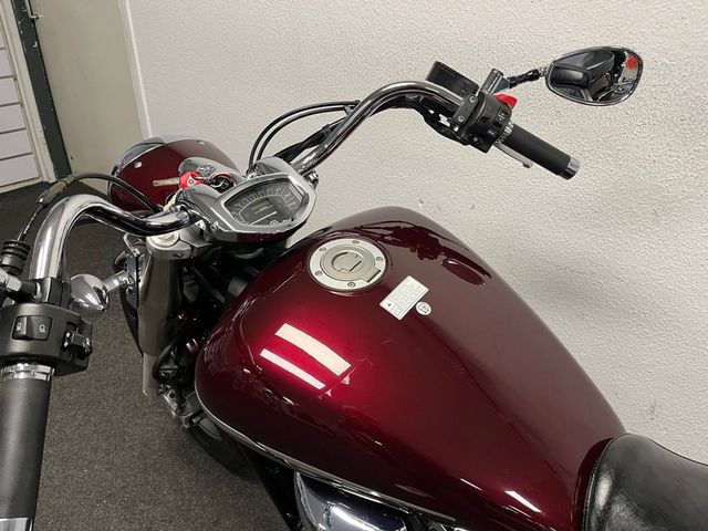 yamaha - xvs-1300-a-midnight-star