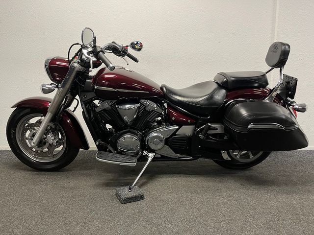 yamaha - xvs-1300-a-midnight-star