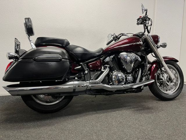 yamaha - xvs-1300-a-midnight-star