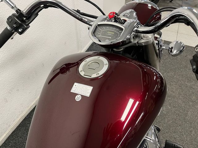 yamaha - xvs-1300-a-midnight-star